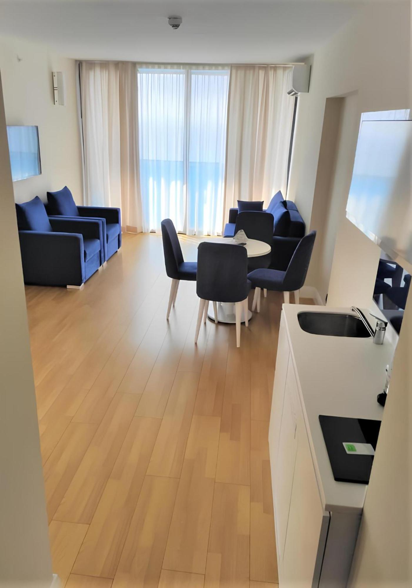 바투미 Orbi City Black Sea View 아파트 외부 사진